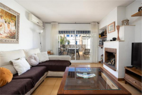 House 5 Mins From Montgat Beach